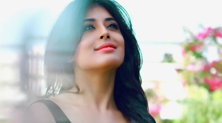 kritika-kamra-759