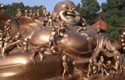 “लाफिंग बुद्धा” को घर पर रखने से होते हैं ये चमत्कारी लाभ “लाफिंग बुद्धा” को घर पर रखने से होते हैं ये चमत्कारी लाभ